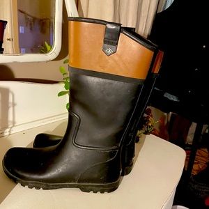 Tall Sperry Rain Boots